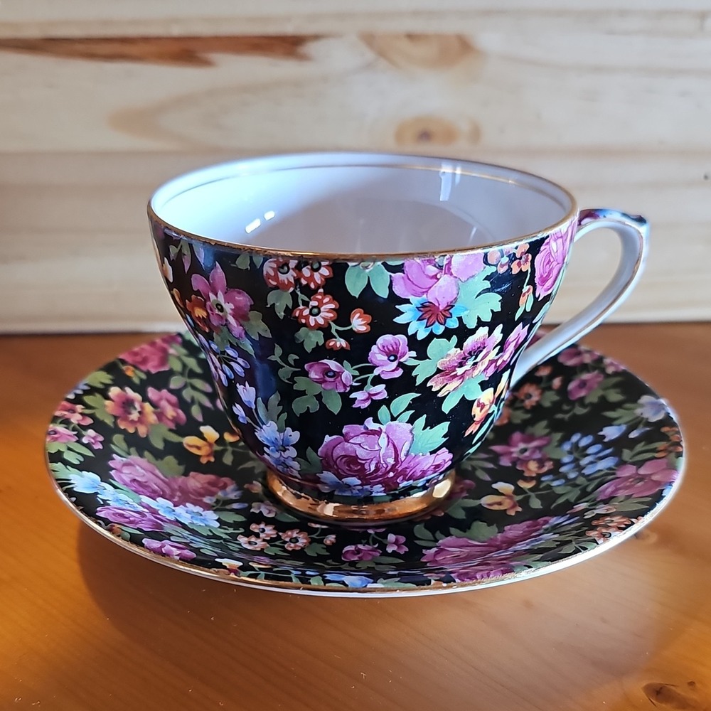 Vintagr 1952 Royal Winton Chelsea Chintz Bone China Cup & Saucer.